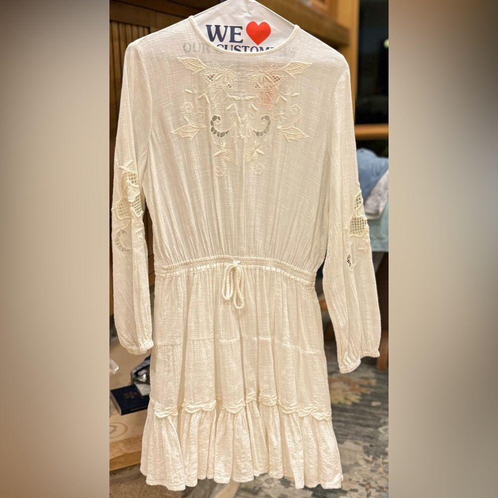 ZARA detailed ivory dress with details